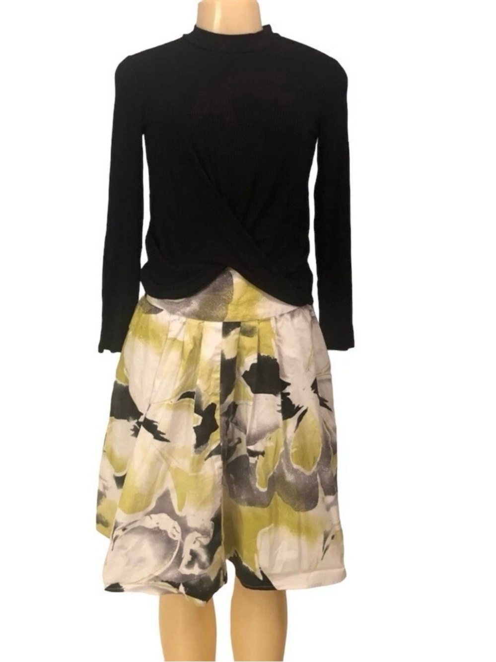 Worthington Sz 4 Woman Skirt Multi-Color